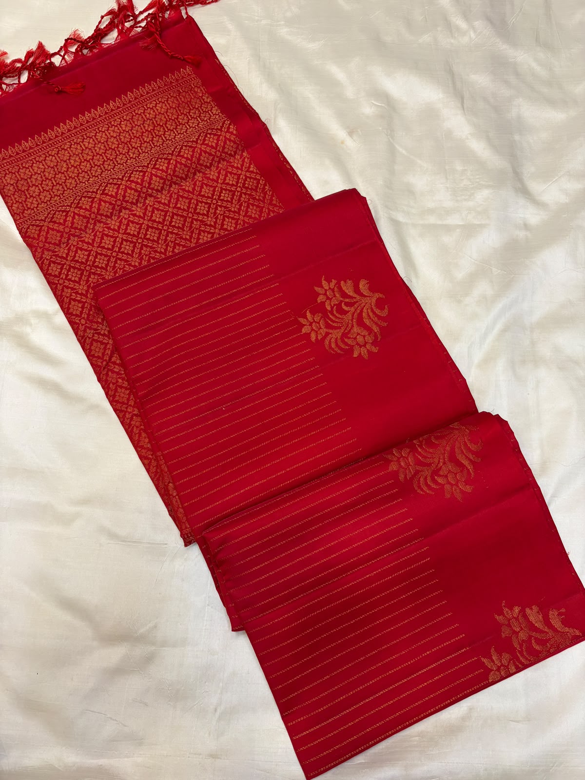 Yazhini Soft silk