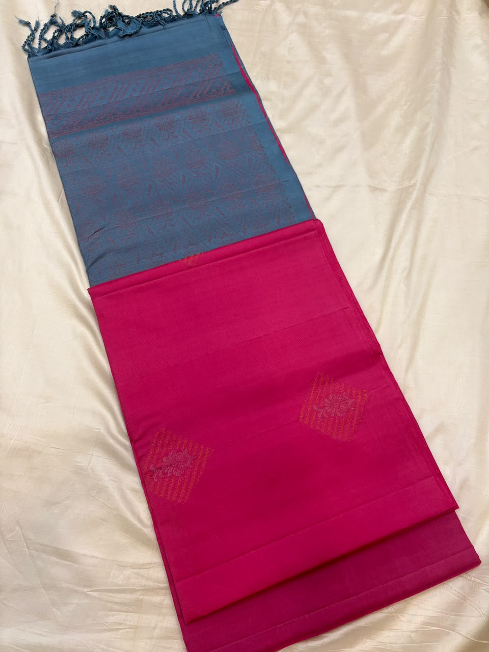 Borderless soft silk