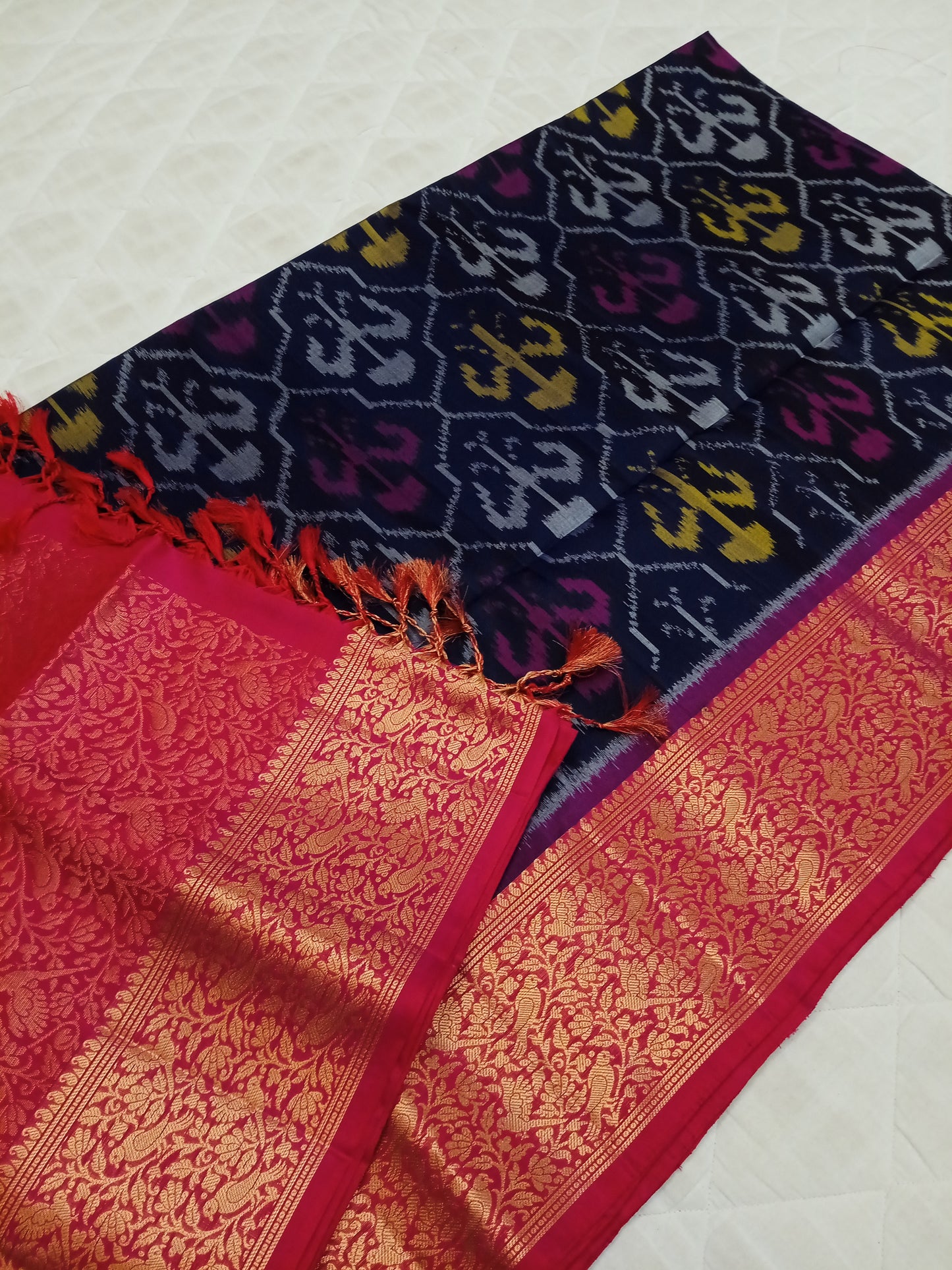 IKKAT jacquard Border Soft silk