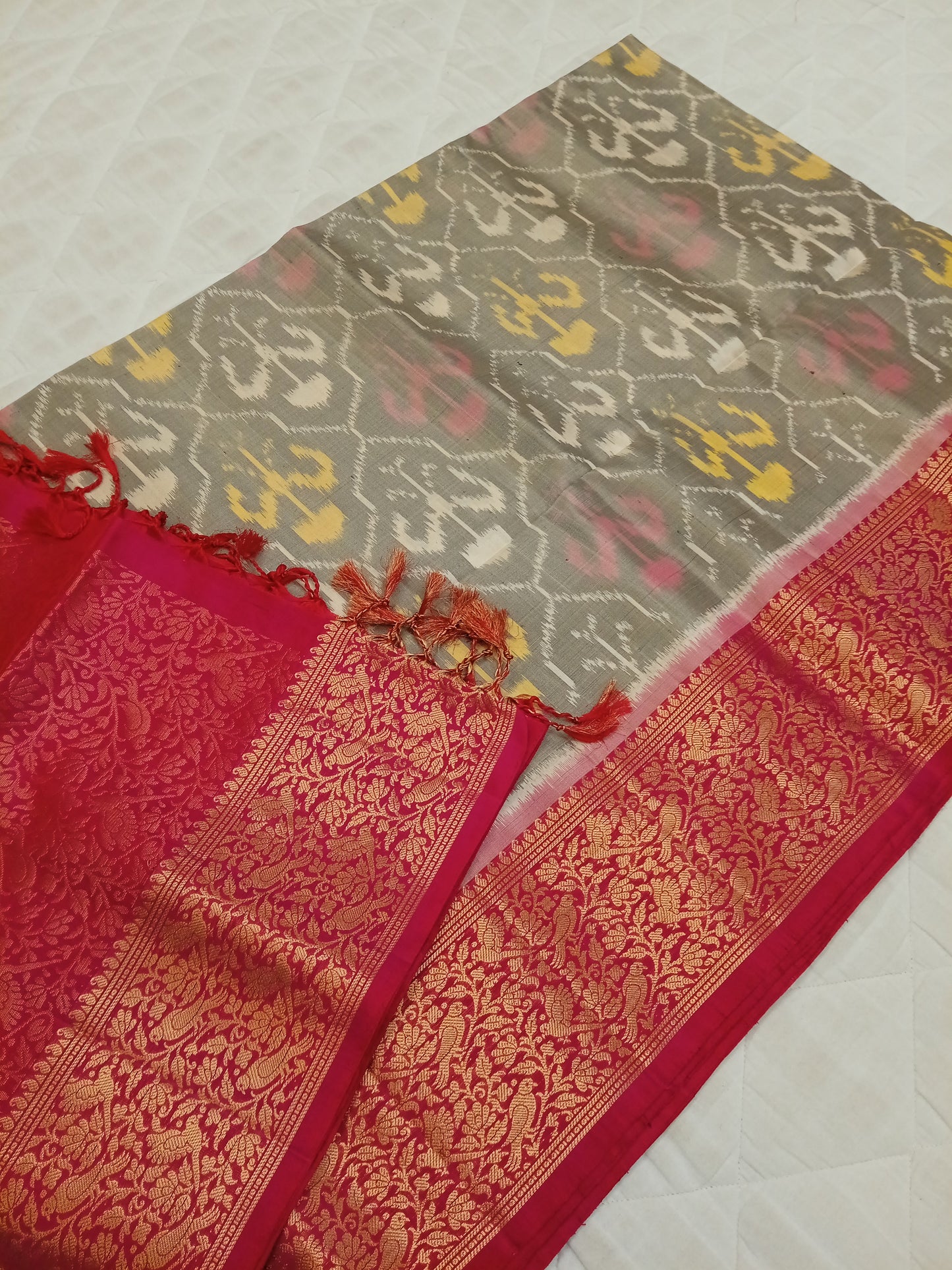 IKKAT jacquard Border Soft silk