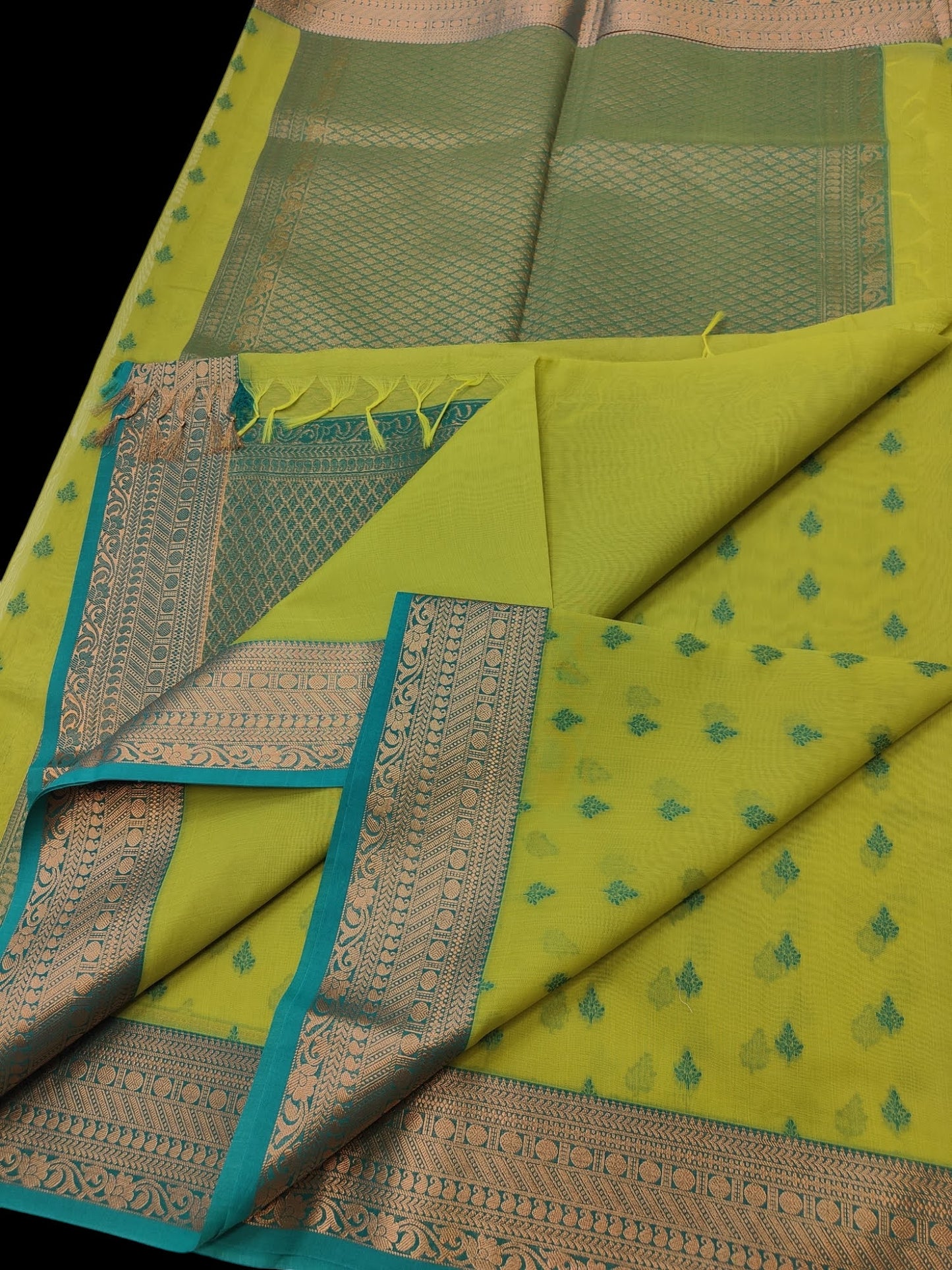 Jacquard border Silk Cotton