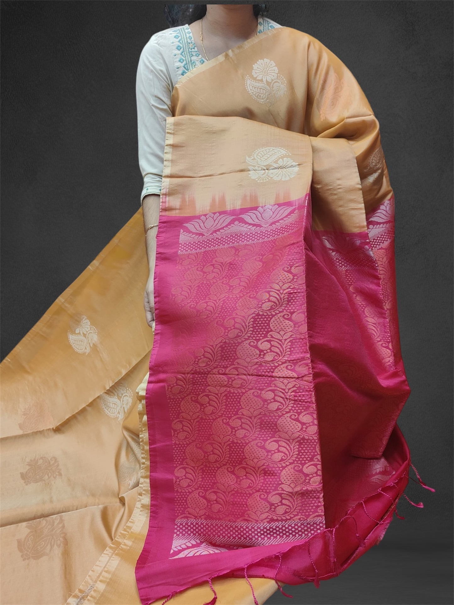 Uppada Borderless Soft silk