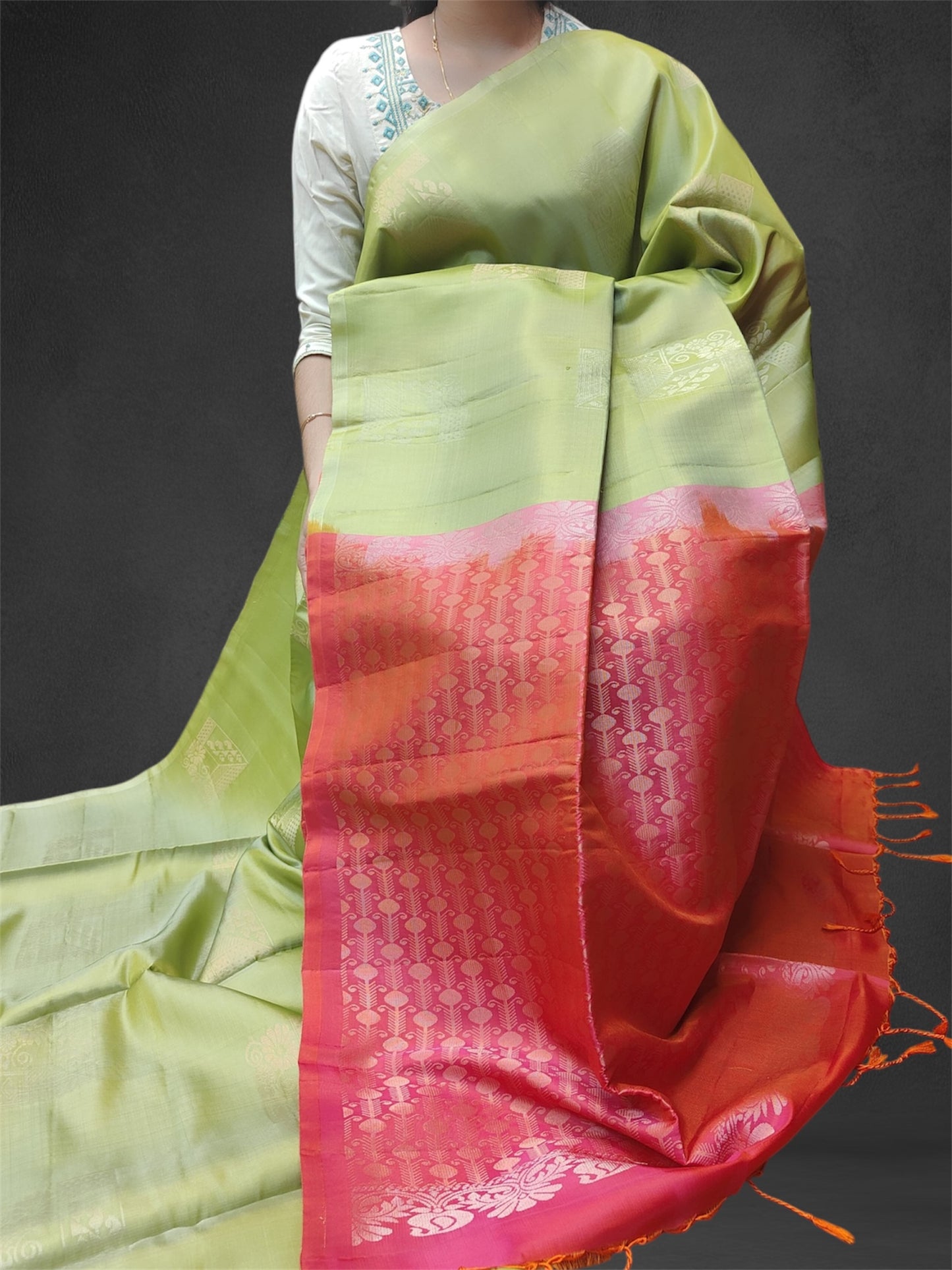 Uppada Borderless Soft silk