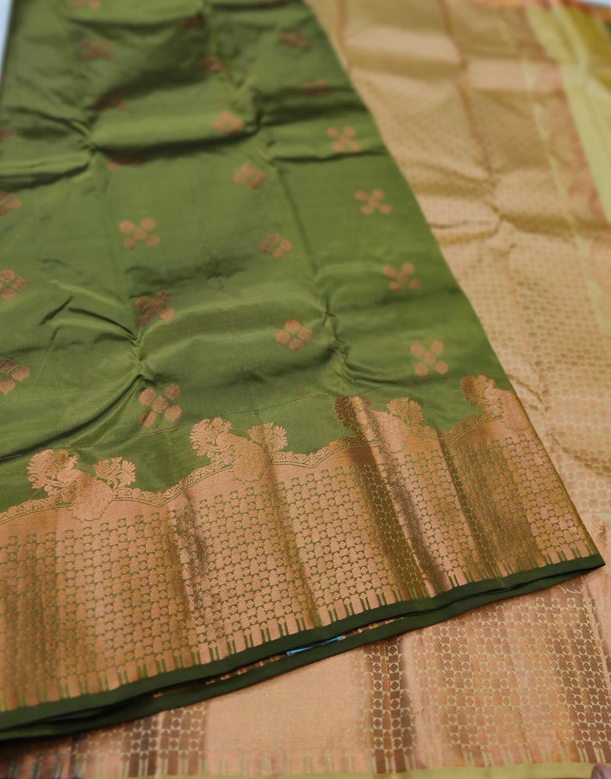 Kanchi Silk Turning Border