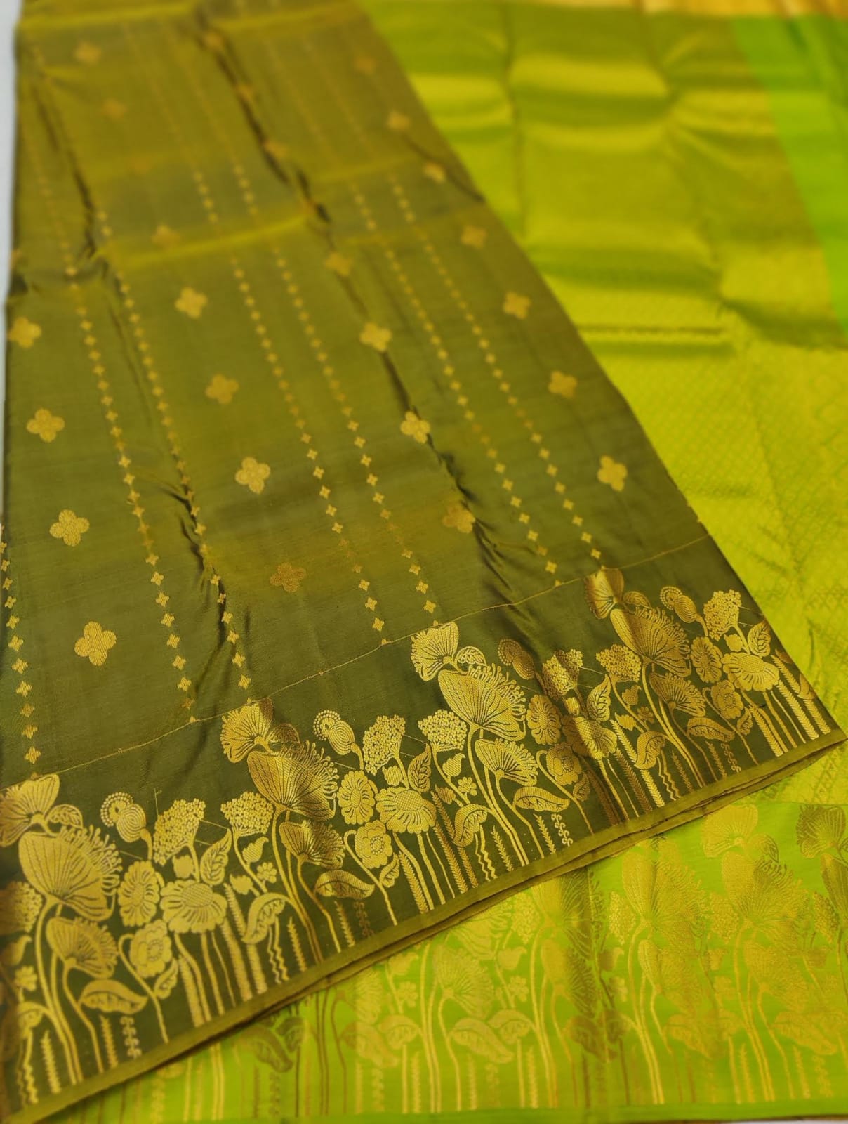 Kanchi Silk Turning Border