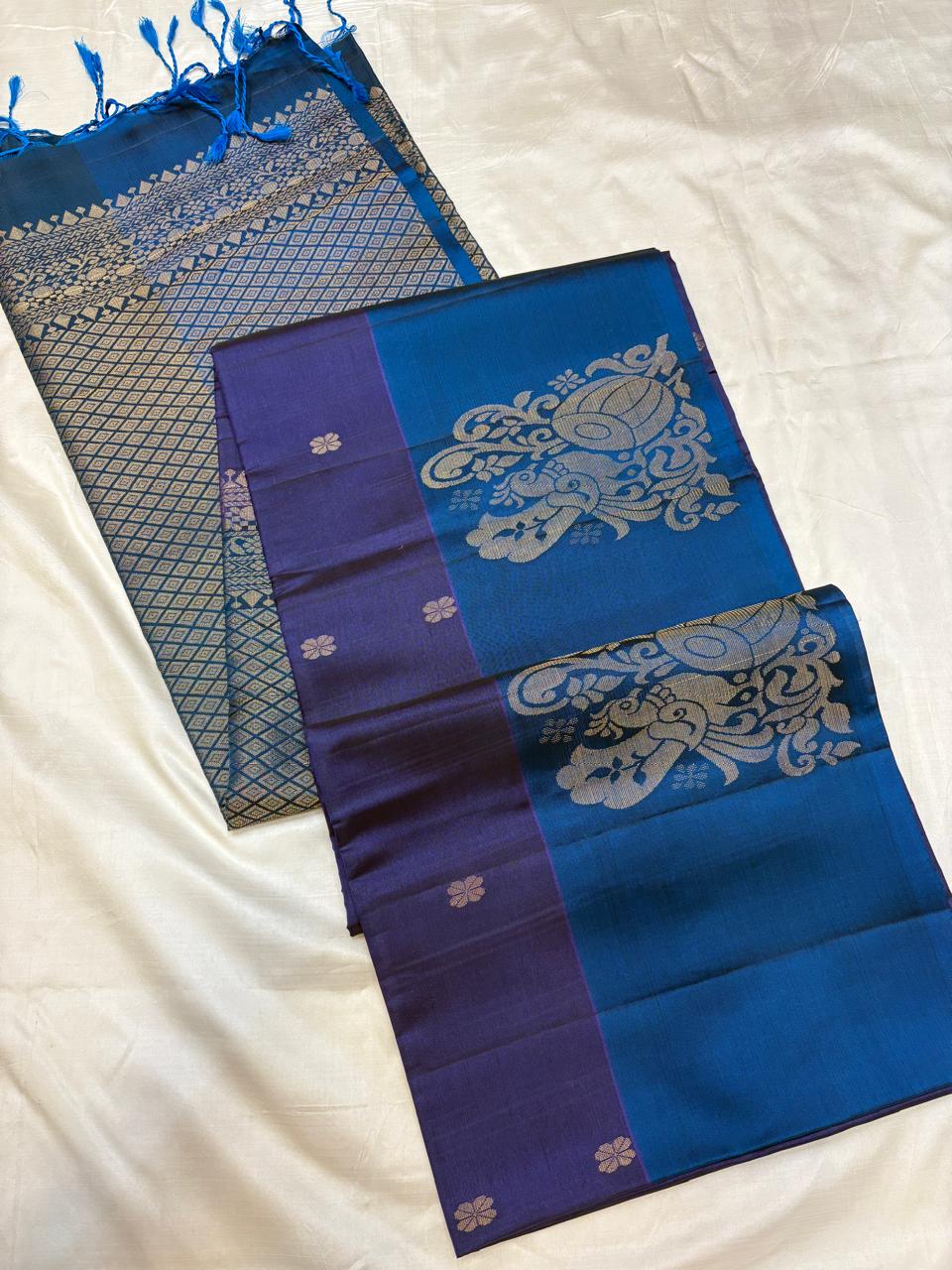 Uppada Silk - Contrast Border