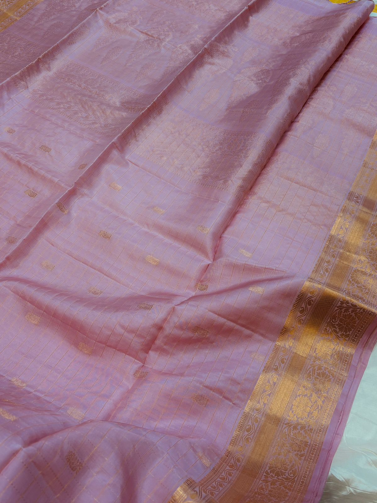 Kanakavalli Checks - Soft Silk