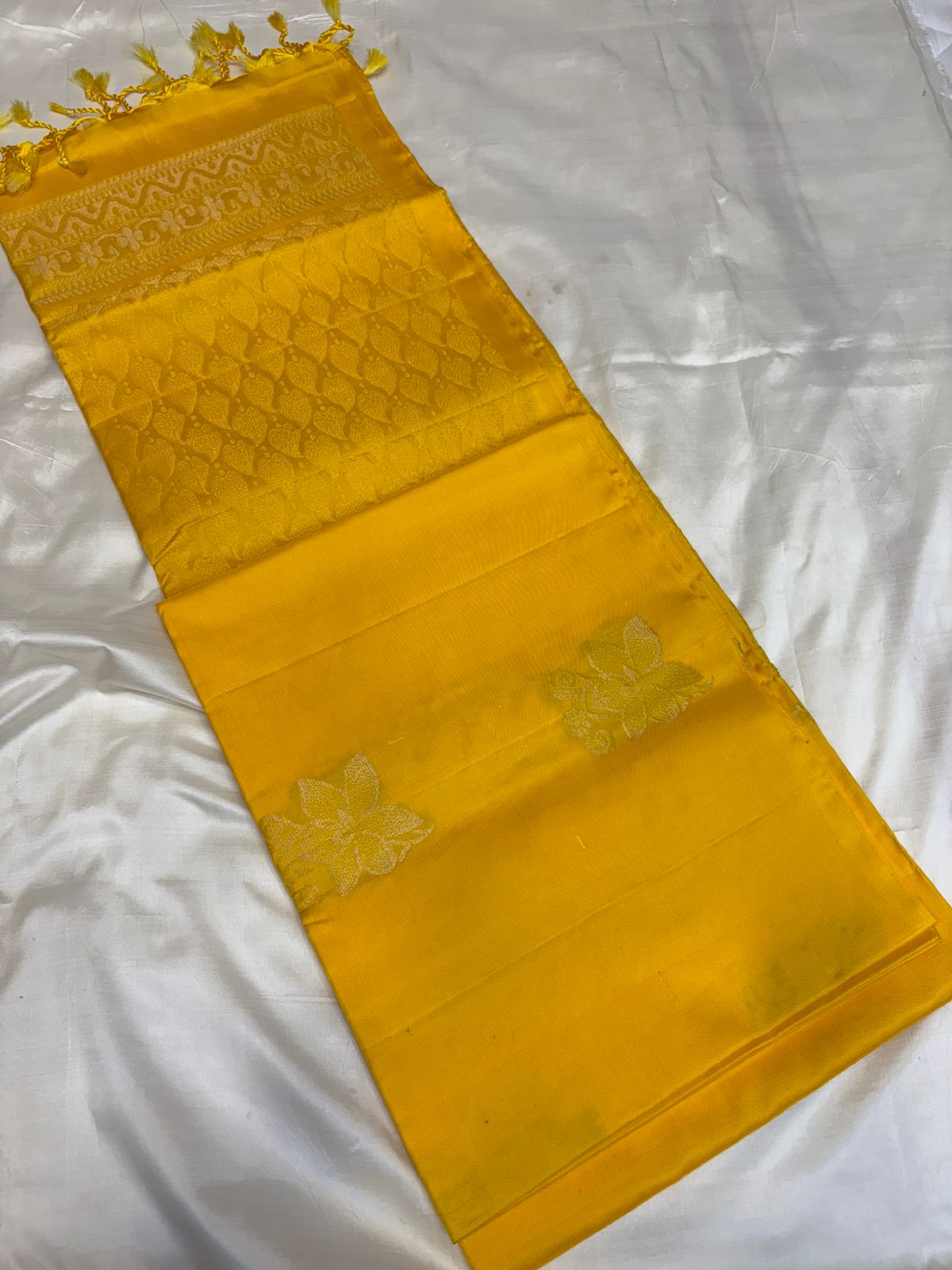 Yellow Soft Sik