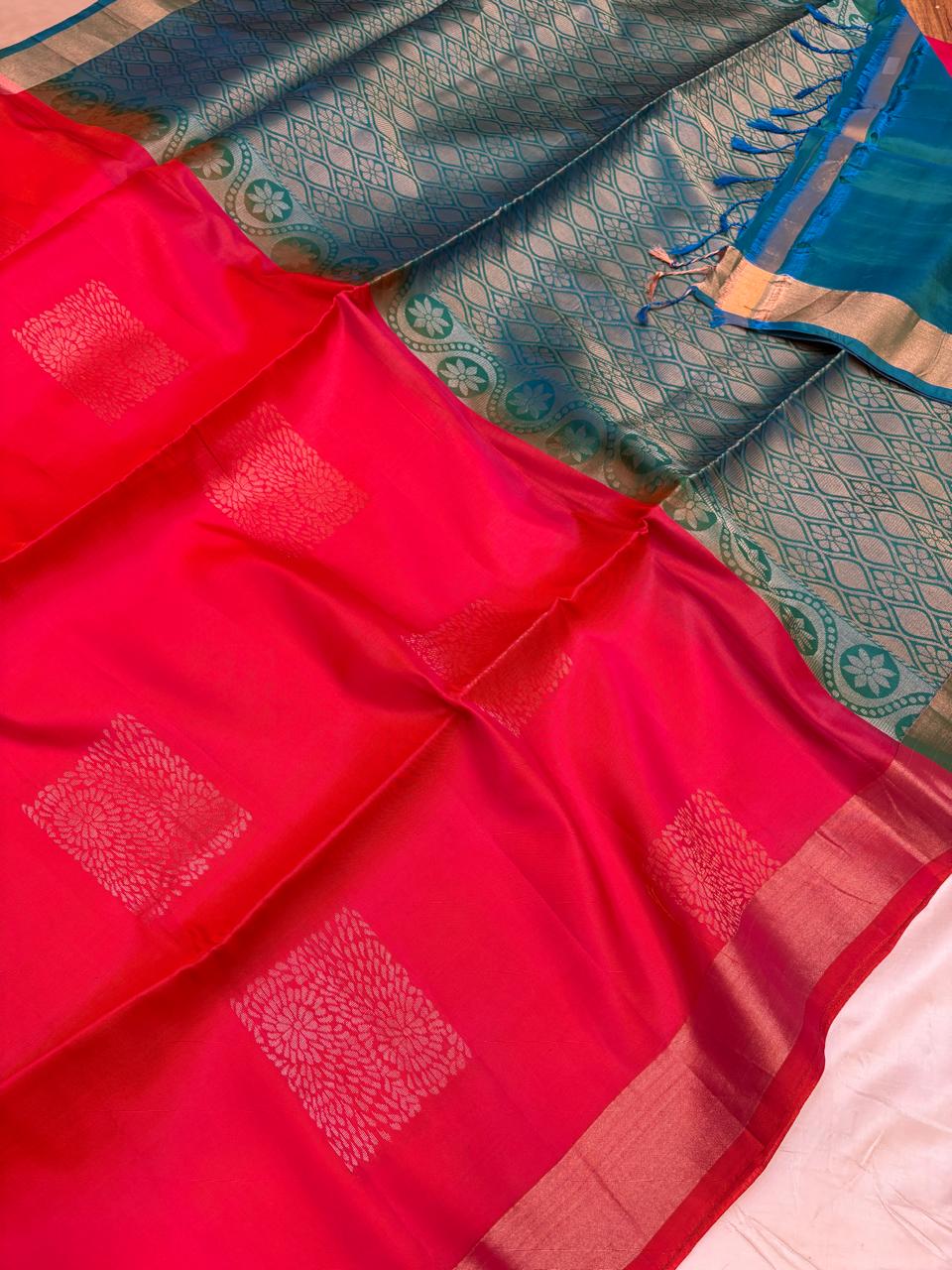 Uppada Tissue Border