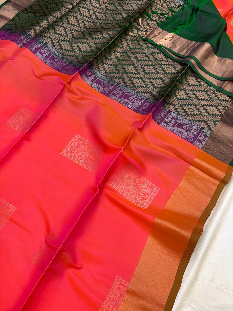 Uppada Tissue Border