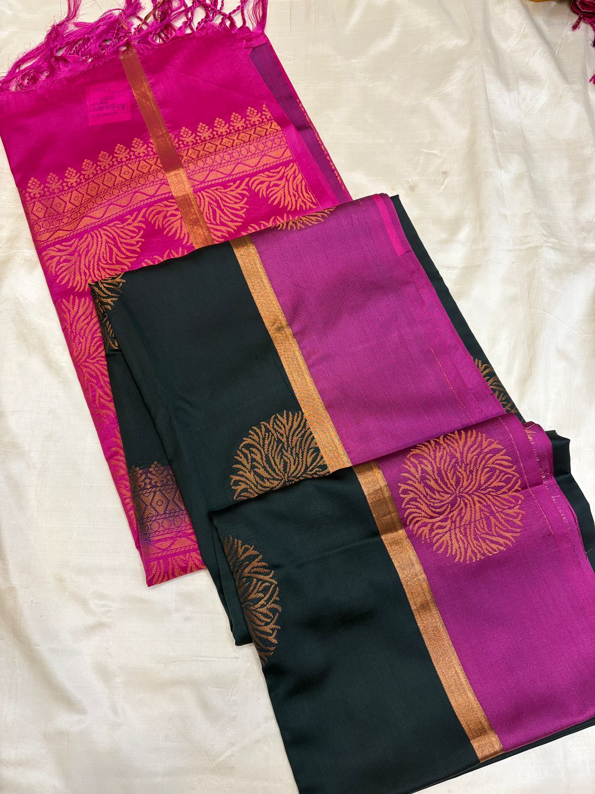 Semi Soft Silk - Contrast Border