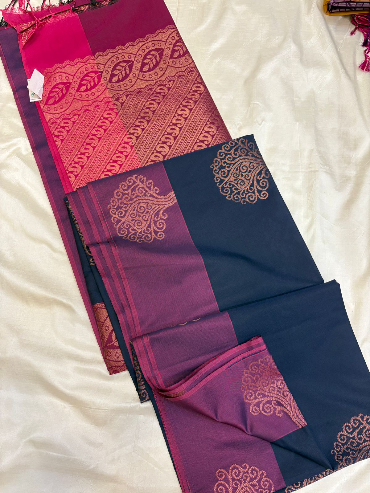 Semi Soft Silk - Contrast Border