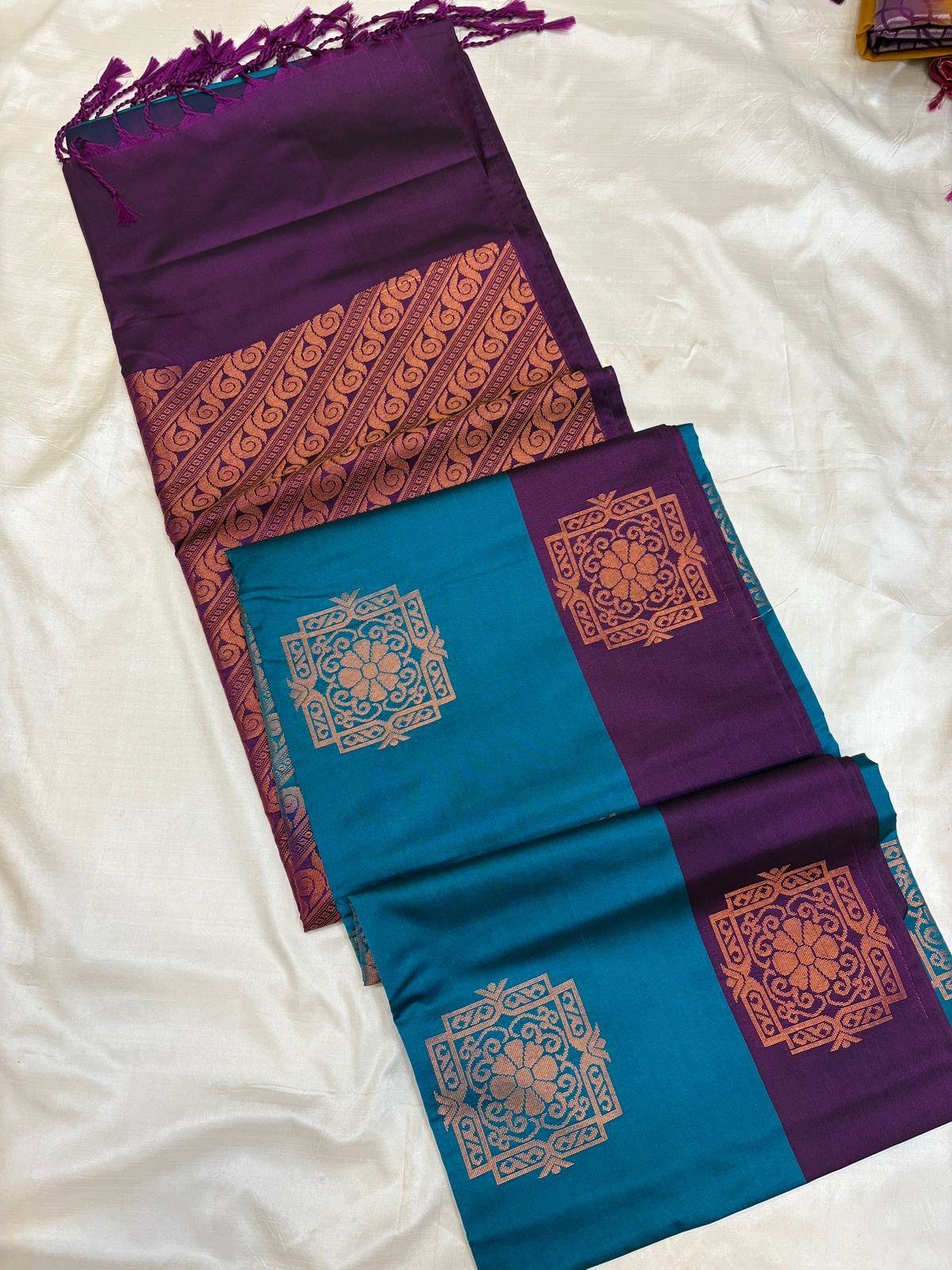 Semi Soft Silk - Contrast Border