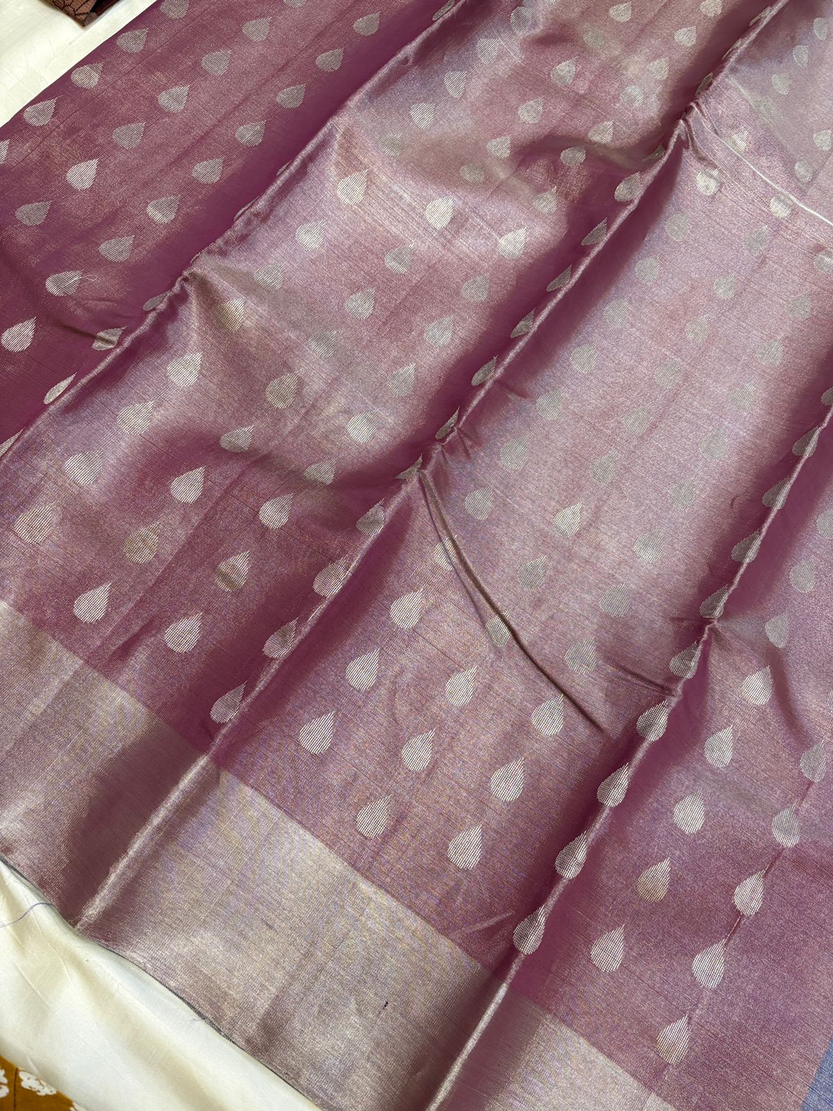 Tissue silk