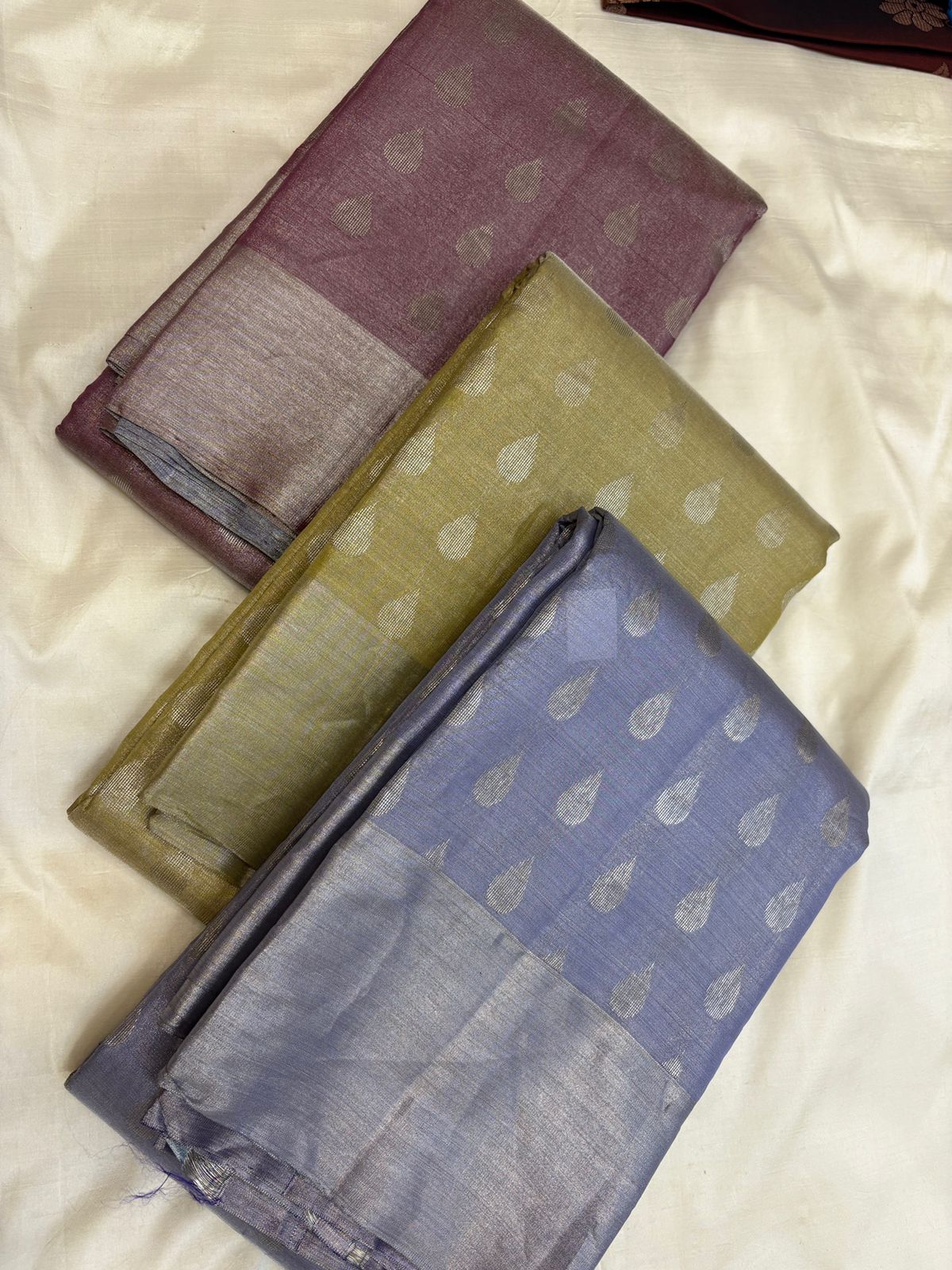 Tissue silk