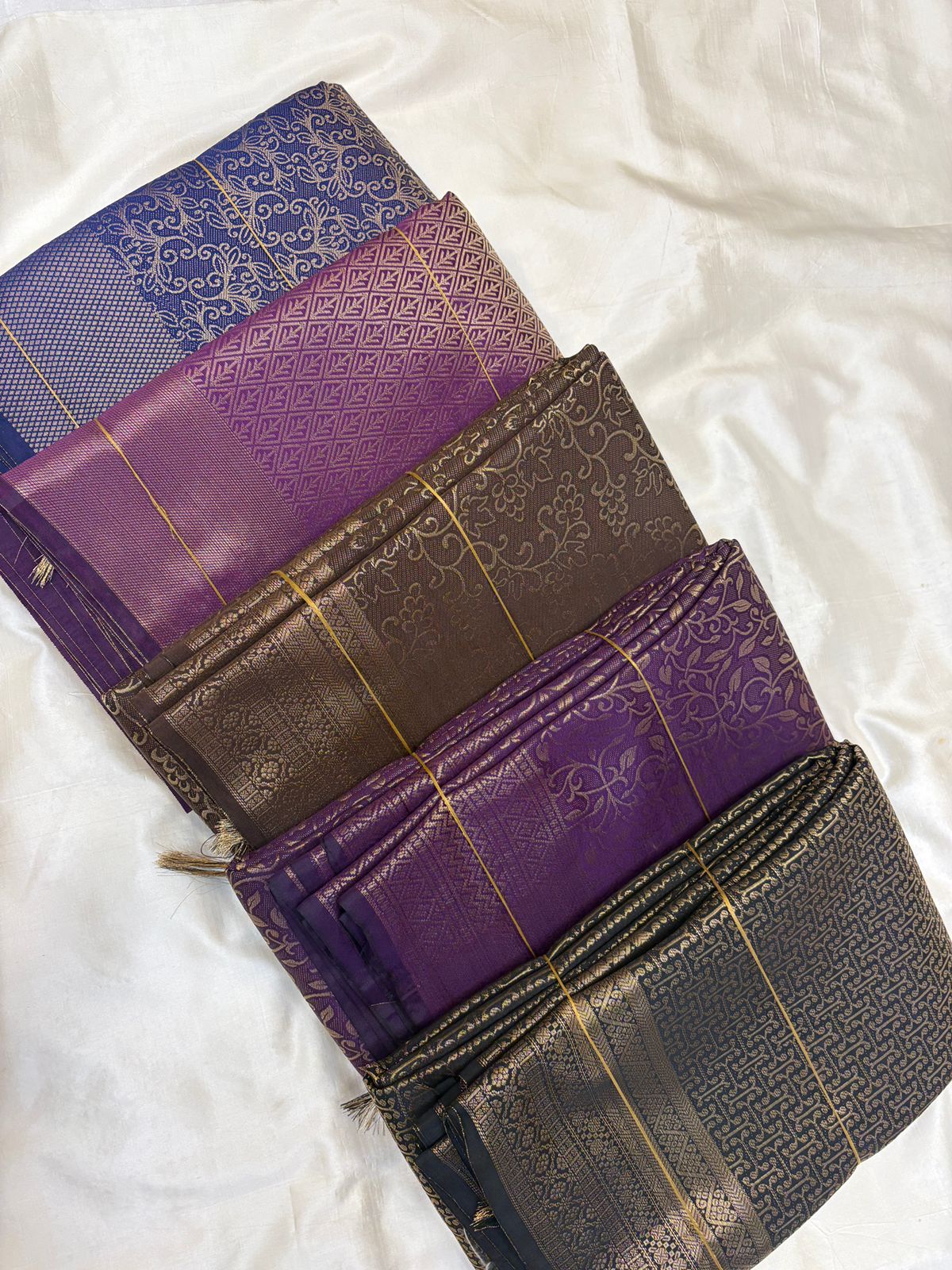 Semi Silk Brocade