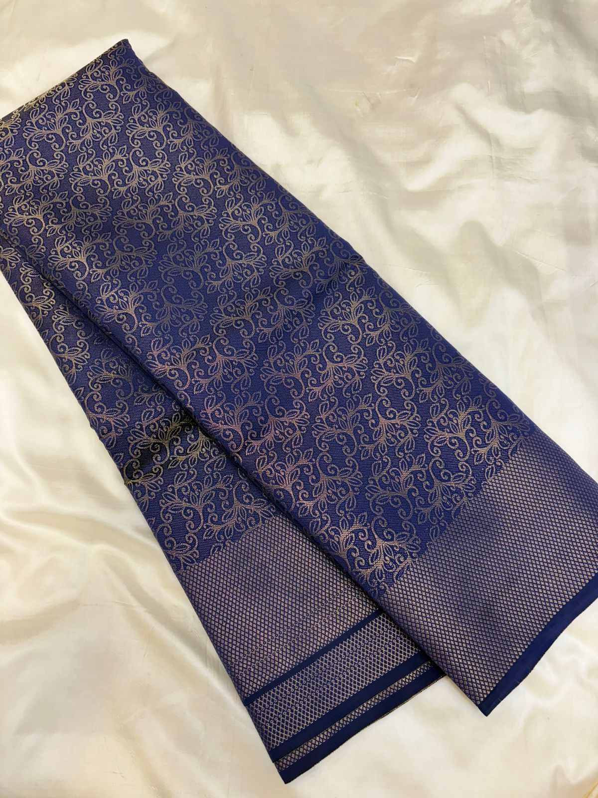 Semi Silk Brocade