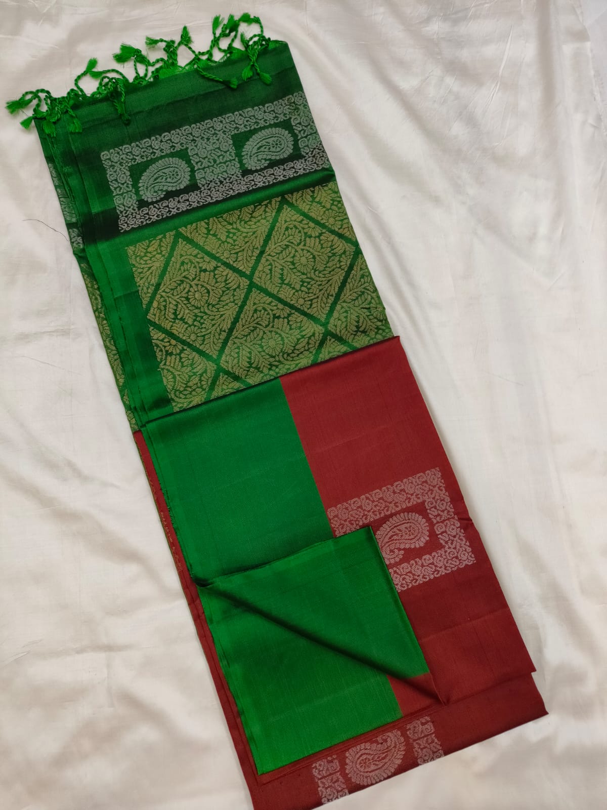 Contrast Borders