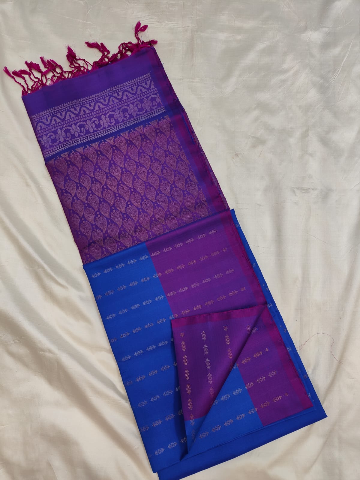 Contrast Border
