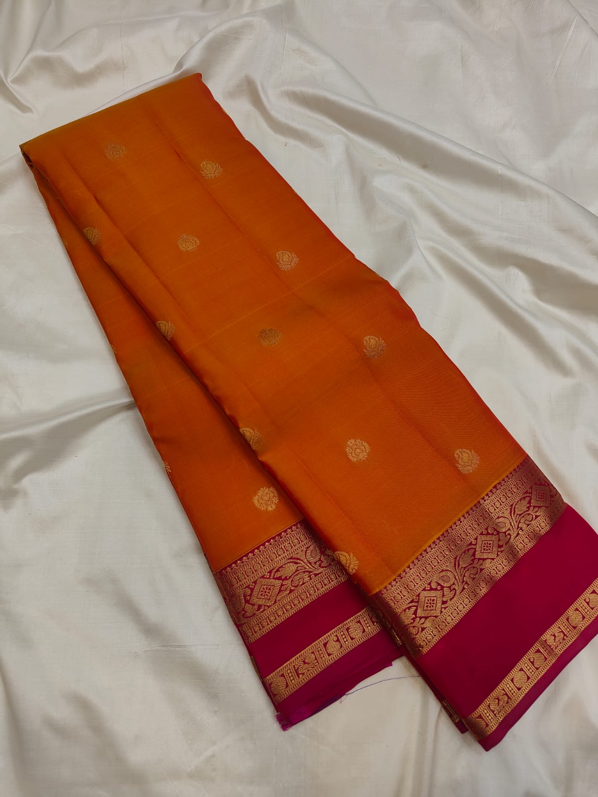 Jacquard Border silk