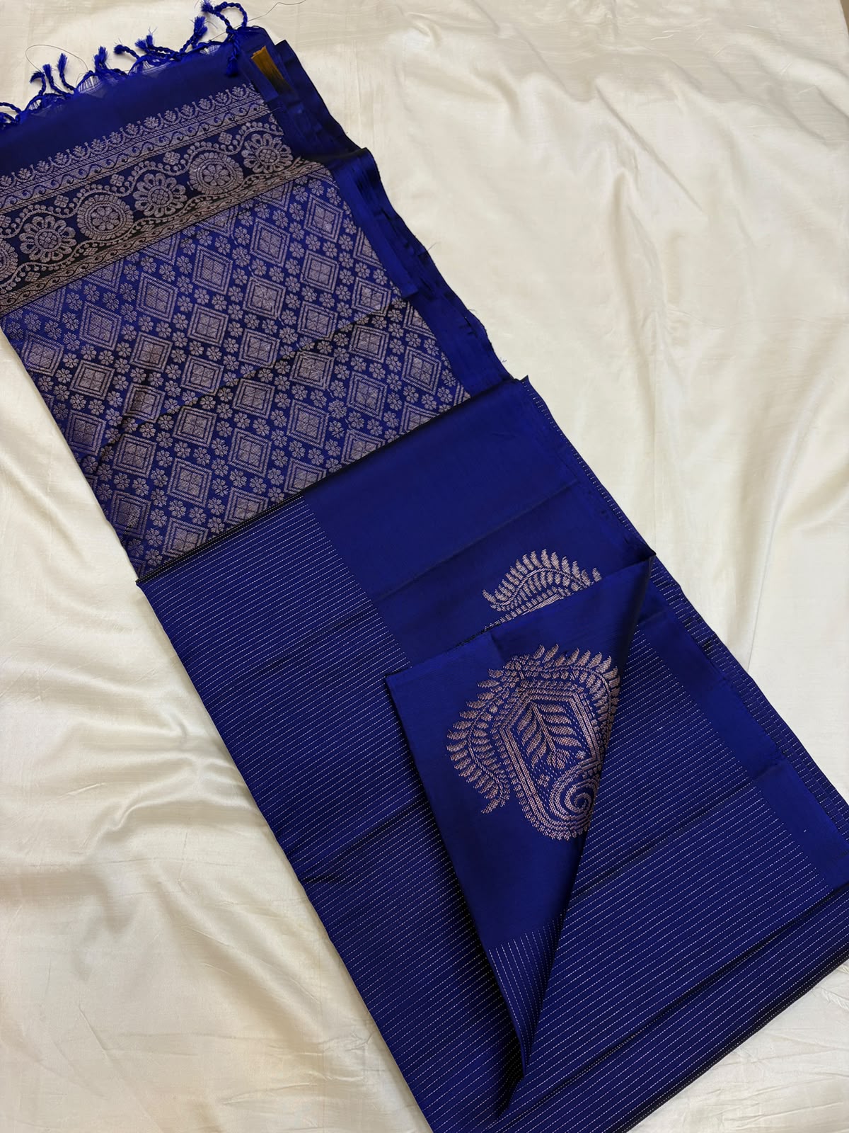 Yazhini Soft silk