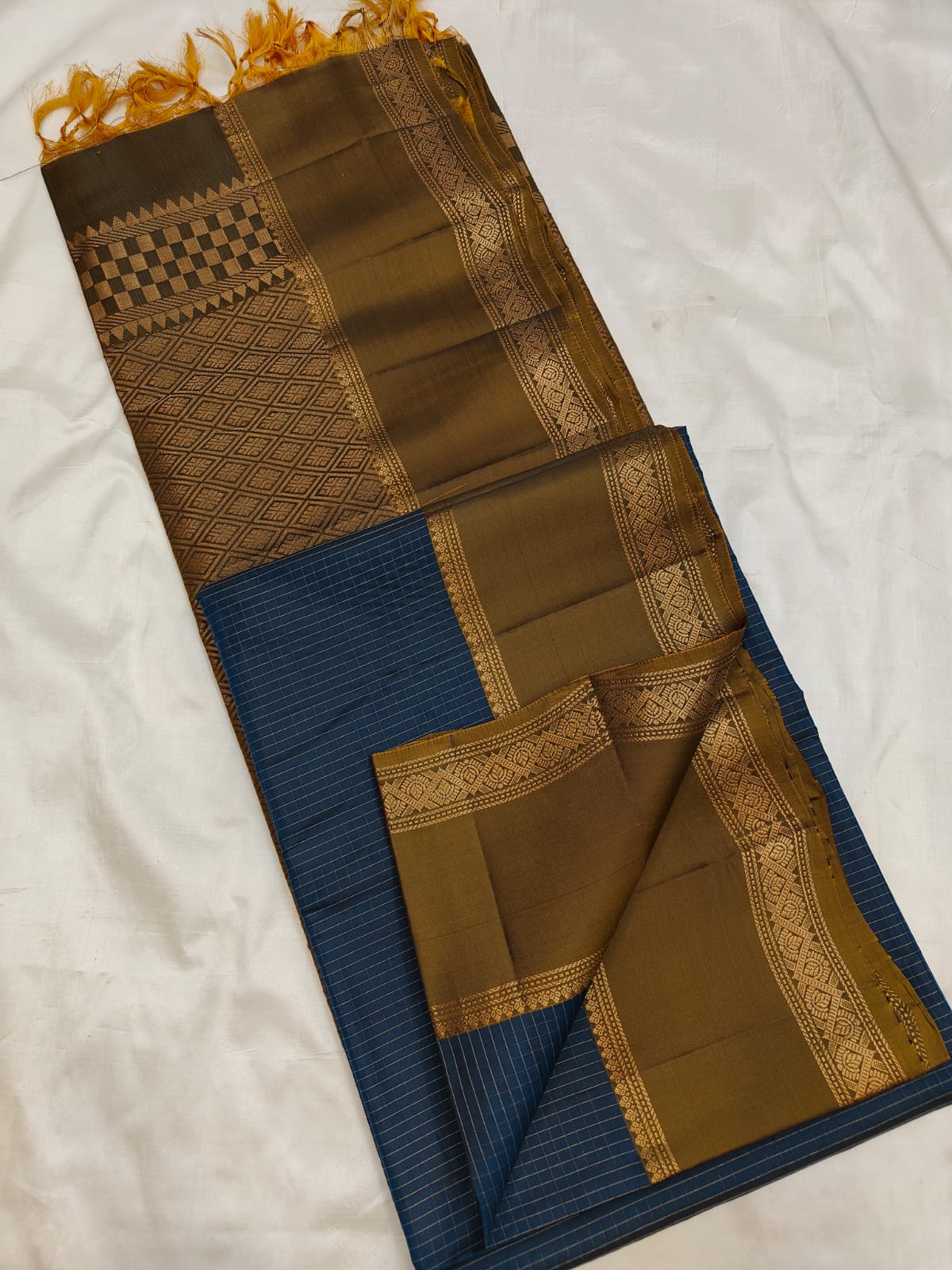 Rettapet Borders - Uppada silk