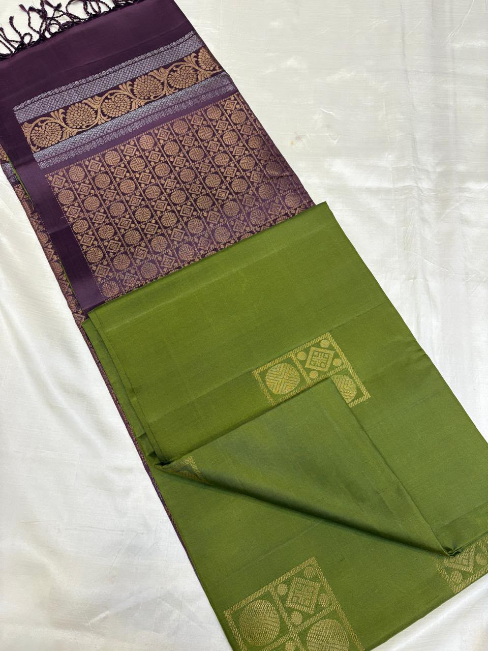 Borderless soft silk