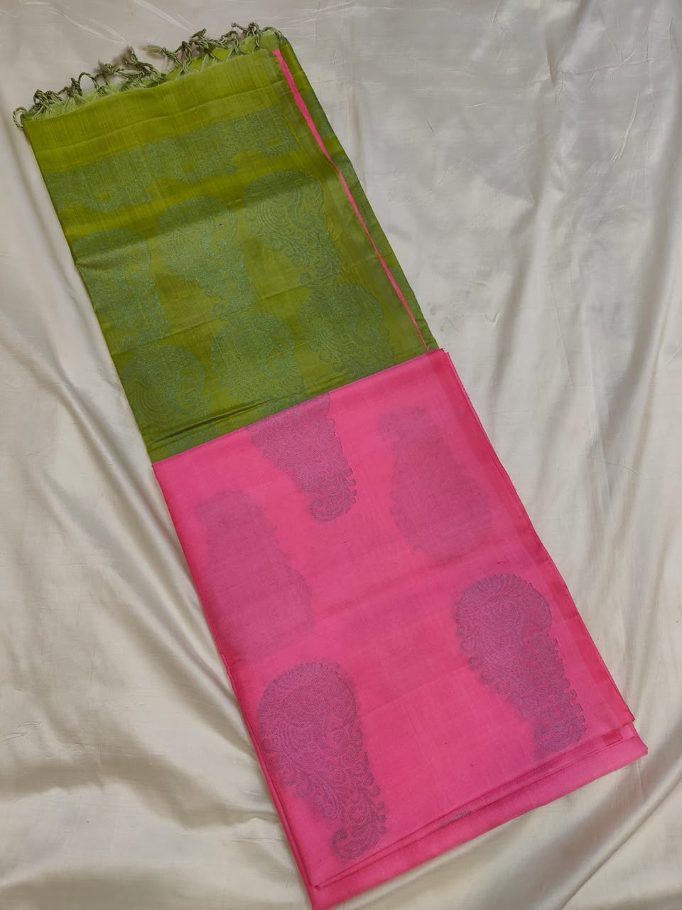 Borderless soft silk
