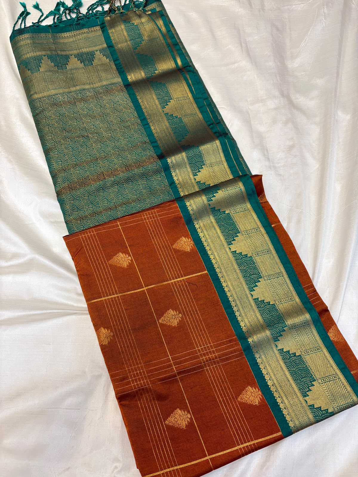 Checked semi soft silk