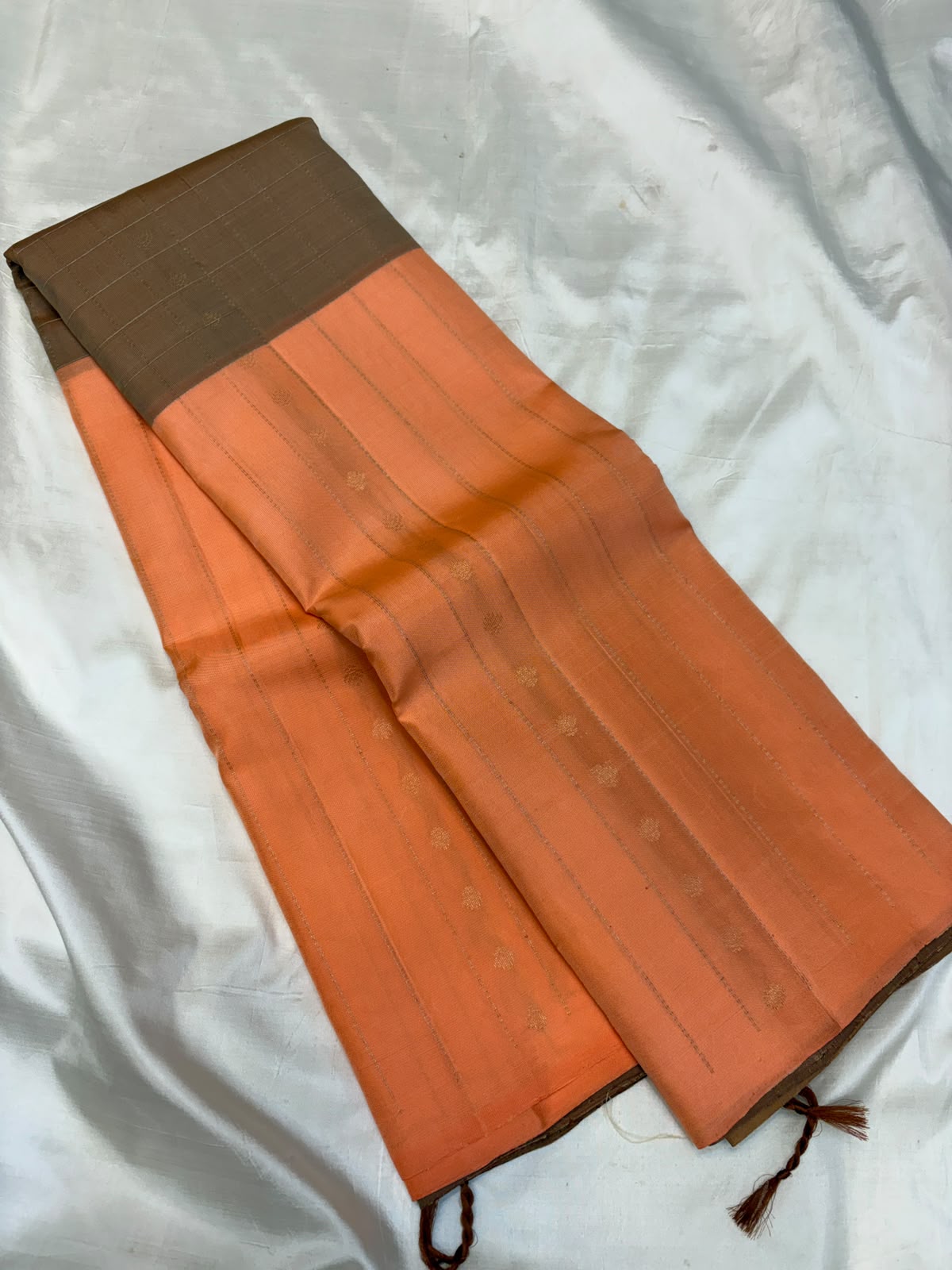 Handloom soft silk Self checks