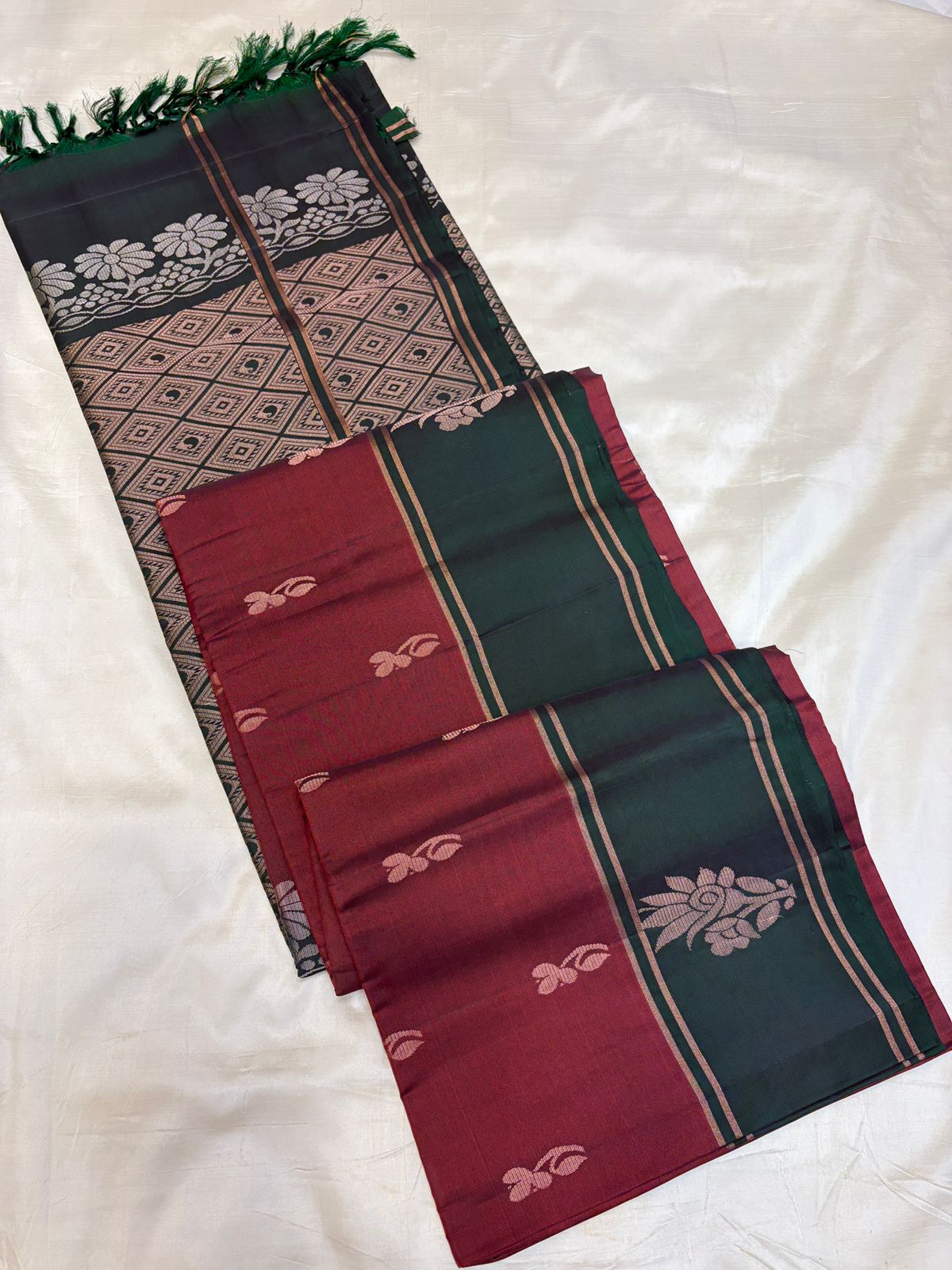 Contrast Border Butta