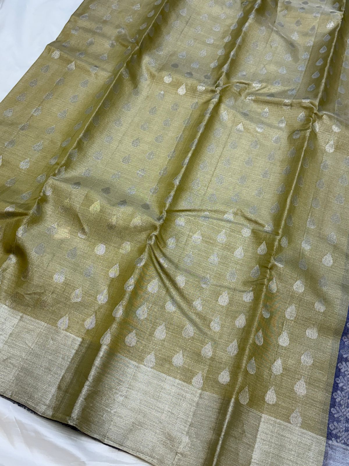Tissue silk